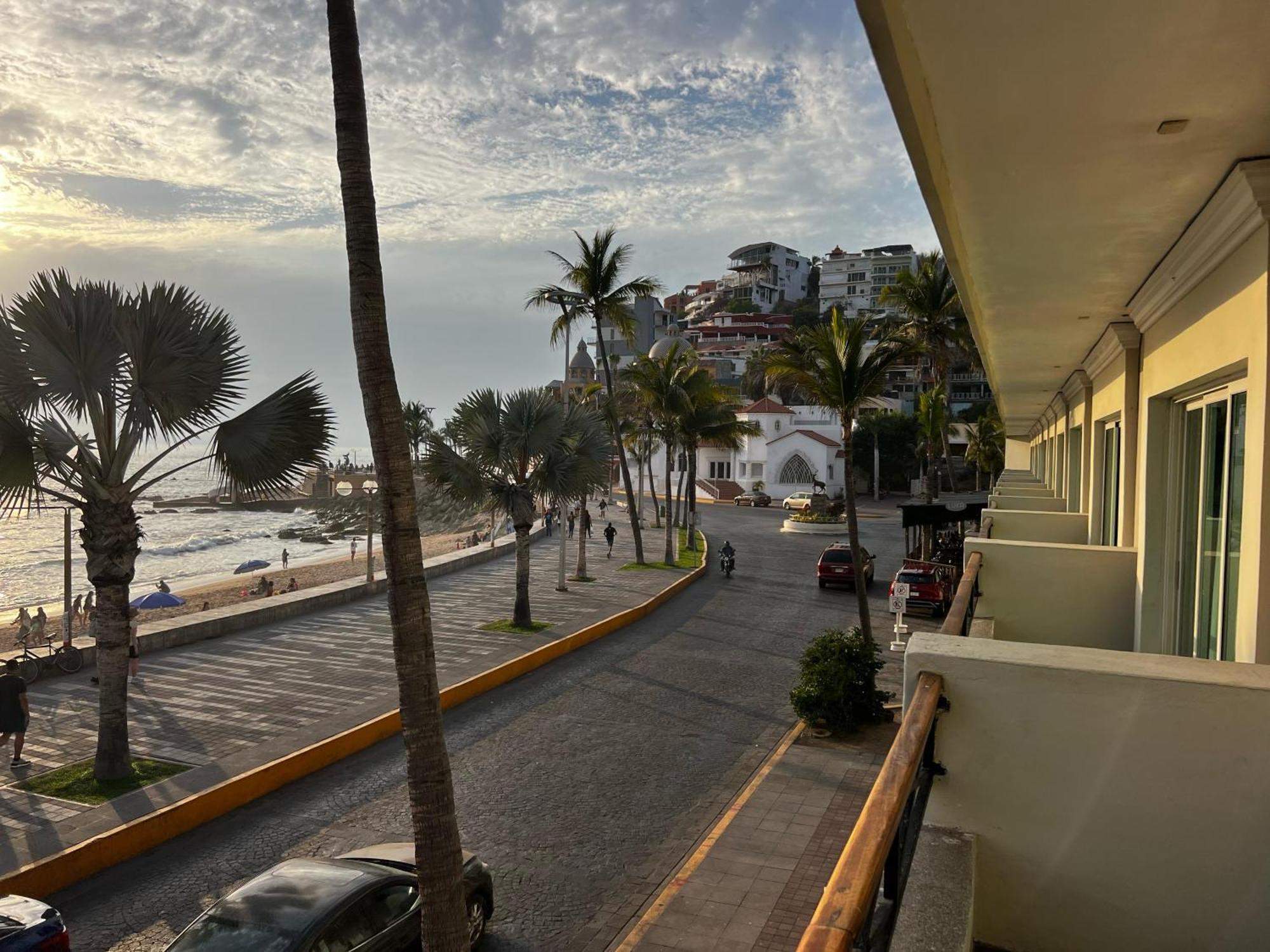 Hotel La Siesta Malecon Mazatlán Quarto foto