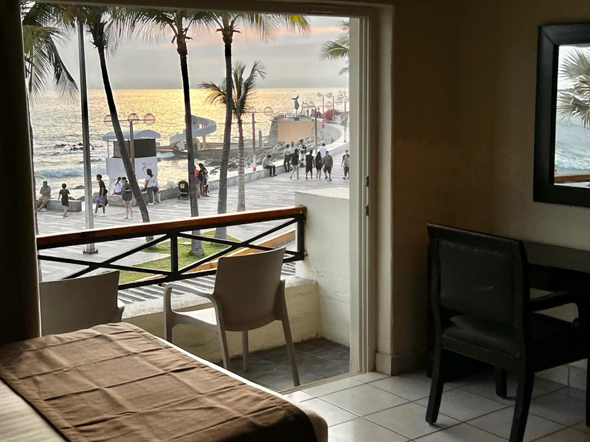 Hotel La Siesta Malecon Mazatlán Quarto foto
