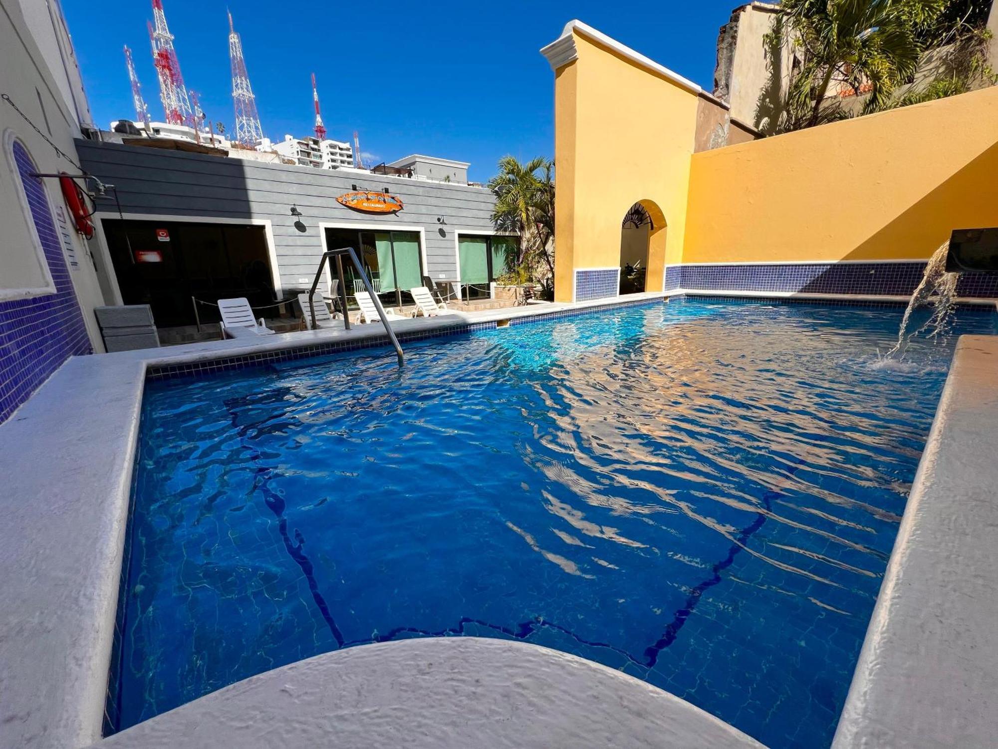 Hotel La Siesta Malecon Mazatlán Exterior foto